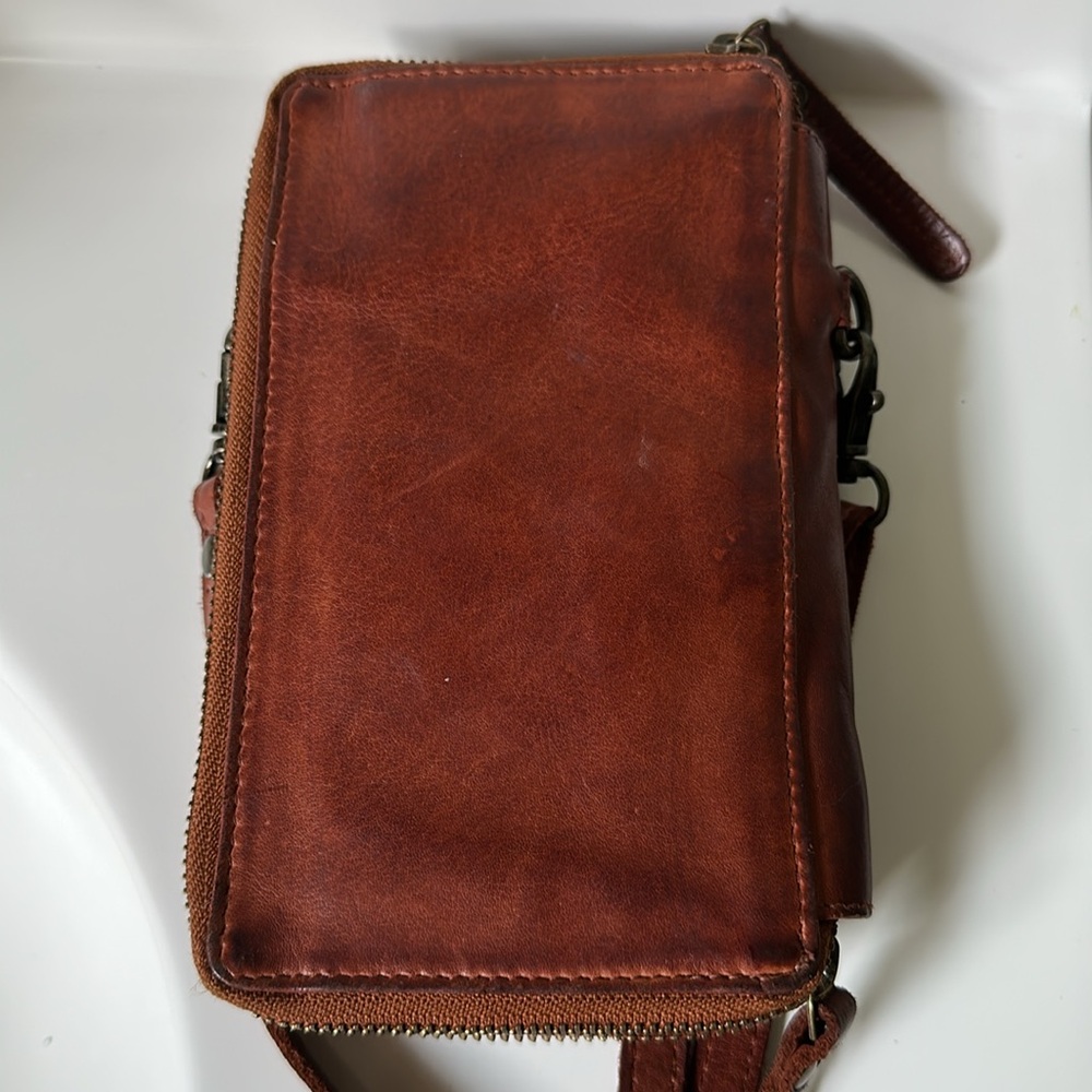 Milo Elegance Brown Woven Crossbody phone bag - Picture 3 of 6